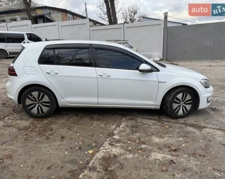 Білий Фольксваген e-Golf, об'ємом двигуна 0 л та пробігом 144 тис. км за 10500 $, фото 6 на Automoto.ua