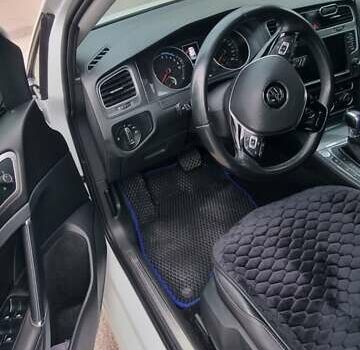 Белый Фольксваген e-Golf, объемом двигателя 0 л и пробегом 127 тыс. км за 9200 $, фото 7 на Automoto.ua