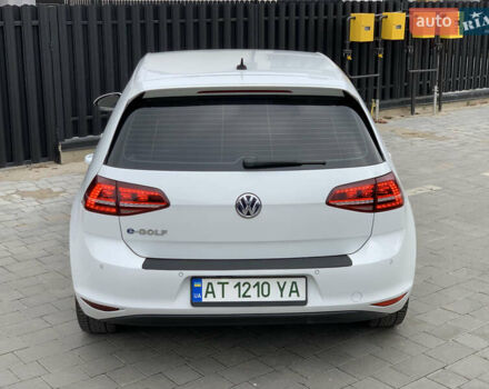 Белый Фольксваген e-Golf, объемом двигателя 0 л и пробегом 142 тыс. км за 8100 $, фото 52 на Automoto.ua