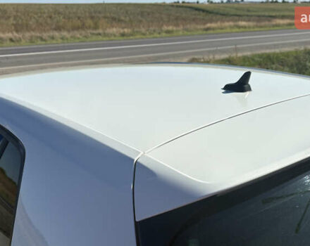 Белый Фольксваген e-Golf, объемом двигателя 0 л и пробегом 124 тыс. км за 8600 $, фото 14 на Automoto.ua