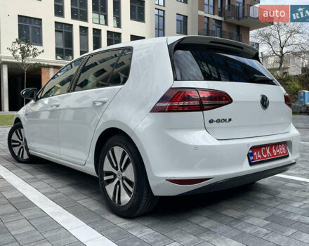 Белый Фольксваген e-Golf, объемом двигателя 0 л и пробегом 91 тыс. км за 8570 $, фото 6 на Automoto.ua