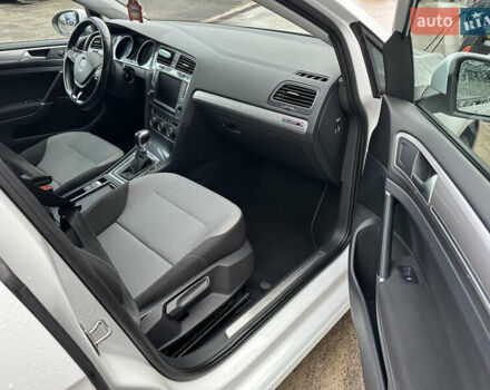 Білий Фольксваген e-Golf, об'ємом двигуна 0 л та пробігом 181 тис. км за 8200 $, фото 15 на Automoto.ua