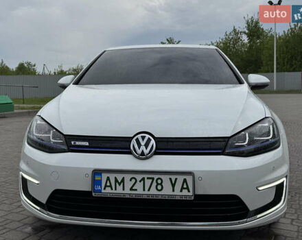 Белый Фольксваген e-Golf, объемом двигателя 0 л и пробегом 127 тыс. км за 10200 $, фото 2 на Automoto.ua