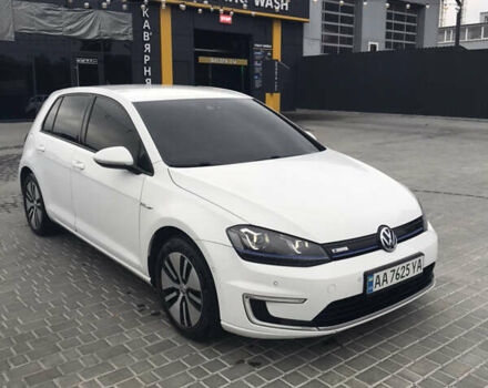 Белый Фольксваген e-Golf, объемом двигателя 0 л и пробегом 116 тыс. км за 8400 $, фото 7 на Automoto.ua