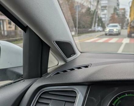 Белый Фольксваген e-Golf, объемом двигателя 0 л и пробегом 128 тыс. км за 9500 $, фото 9 на Automoto.ua