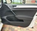 Белый Фольксваген e-Golf, объемом двигателя 0 л и пробегом 128 тыс. км за 8999 $, фото 79 на Automoto.ua