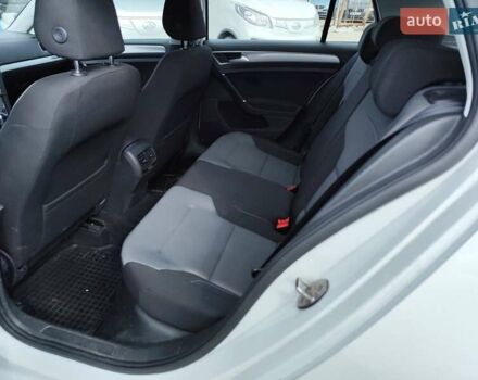 Білий Фольксваген e-Golf, об'ємом двигуна 0 л та пробігом 104 тис. км за 9199 $, фото 15 на Automoto.ua