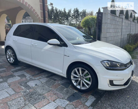 Белый Фольксваген e-Golf, объемом двигателя 0 л и пробегом 150 тыс. км за 12300 $, фото 7 на Automoto.ua