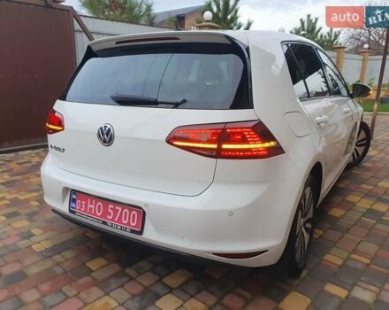 Белый Фольксваген e-Golf, объемом двигателя 0 л и пробегом 130 тыс. км за 8999 $, фото 17 на Automoto.ua