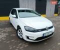 Белый Фольксваген e-Golf, объемом двигателя 0 л и пробегом 118 тыс. км за 11200 $, фото 1 на Automoto.ua