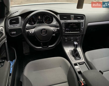 Белый Фольксваген e-Golf, объемом двигателя 0 л и пробегом 142 тыс. км за 8100 $, фото 82 на Automoto.ua