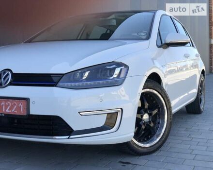 Белый Фольксваген e-Golf, объемом двигателя 0 л и пробегом 79 тыс. км за 9999 $, фото 4 на Automoto.ua