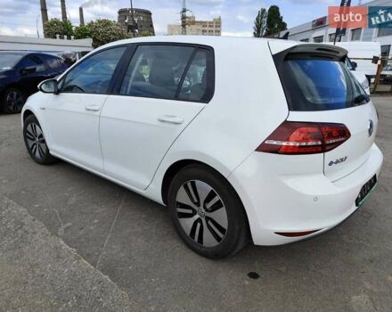 Білий Фольксваген e-Golf, об'ємом двигуна 0 л та пробігом 104 тис. км за 9199 $, фото 7 на Automoto.ua