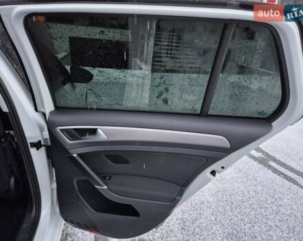 Белый Фольксваген e-Golf, объемом двигателя 0 л и пробегом 143 тыс. км за 9700 $, фото 14 на Automoto.ua