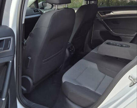 Белый Фольксваген e-Golf, объемом двигателя 0 л и пробегом 750 тыс. км за 8900 $, фото 14 на Automoto.ua