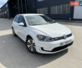 Белый Фольксваген e-Golf, объемом двигателя 0 л и пробегом 130 тыс. км за 10400 $, фото 7 на Automoto.ua