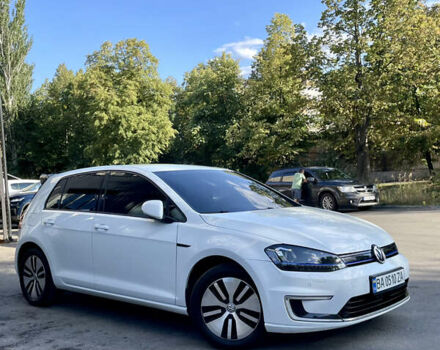 Белый Фольксваген e-Golf, объемом двигателя 0 л и пробегом 94 тыс. км за 10499 $, фото 3 на Automoto.ua