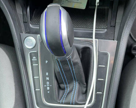 Белый Фольксваген e-Golf, объемом двигателя 0 л и пробегом 102 тыс. км за 7100 $, фото 19 на Automoto.ua