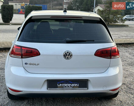 Белый Фольксваген e-Golf, объемом двигателя 0 л и пробегом 92 тыс. км за 7999 $, фото 8 на Automoto.ua