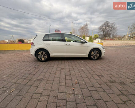Белый Фольксваген e-Golf, объемом двигателя 0 л и пробегом 110 тыс. км за 8800 $, фото 24 на Automoto.ua