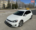 Белый Фольксваген e-Golf, объемом двигателя 0 л и пробегом 130 тыс. км за 10400 $, фото 31 на Automoto.ua