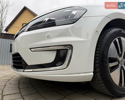 Білий Фольксваген e-Golf, об'ємом двигуна 0 л та пробігом 34 тис. км за 11999 $, фото 10 на Automoto.ua