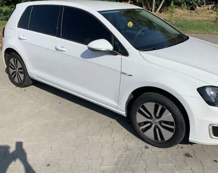 Белый Фольксваген e-Golf, объемом двигателя 0 л и пробегом 82 тыс. км за 10300 $, фото 6 на Automoto.ua