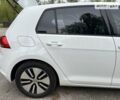 Белый Фольксваген e-Golf, объемом двигателя 0 л и пробегом 100 тыс. км за 12000 $, фото 11 на Automoto.ua