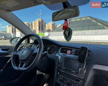 Белый Фольксваген e-Golf, объемом двигателя 0 л и пробегом 88 тыс. км за 8500 $, фото 15 на Automoto.ua