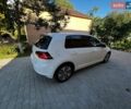 Белый Фольксваген e-Golf, объемом двигателя 0 л и пробегом 95 тыс. км за 8300 $, фото 16 на Automoto.ua