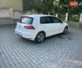 Белый Фольксваген e-Golf, объемом двигателя 0 л и пробегом 102 тыс. км за 12000 $, фото 4 на Automoto.ua