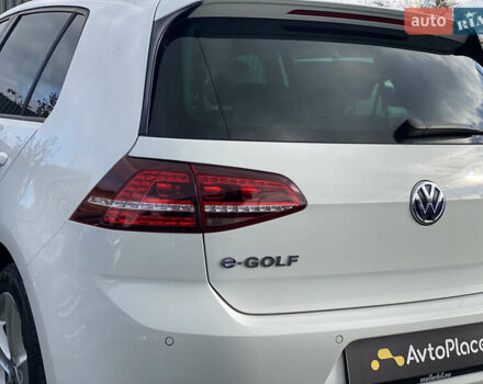 Белый Фольксваген e-Golf, объемом двигателя 0 л и пробегом 132 тыс. км за 9500 $, фото 104 на Automoto.ua