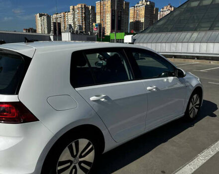 Белый Фольксваген e-Golf, объемом двигателя 0 л и пробегом 88 тыс. км за 8500 $, фото 6 на Automoto.ua