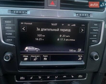 Белый Фольксваген e-Golf, объемом двигателя 0 л и пробегом 127 тыс. км за 9800 $, фото 11 на Automoto.ua