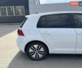 Белый Фольксваген e-Golf, объемом двигателя 0 л и пробегом 130 тыс. км за 10400 $, фото 11 на Automoto.ua