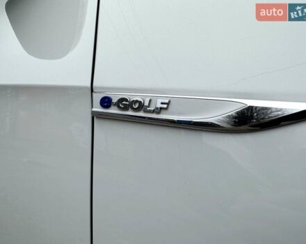 Білий Фольксваген e-Golf, об'ємом двигуна 0 л та пробігом 90 тис. км за 10300 $, фото 15 на Automoto.ua