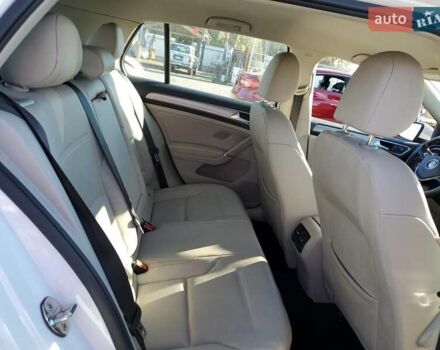 Фольксваген e-Golf 2016 в Кропивницком (Кировограде) на Automoto.ua Белый Фольксваген e-Golf, объемом двигателя 0 л и пробегом 103 тыс. км за 2300 $, фото 9 на Automoto.ua