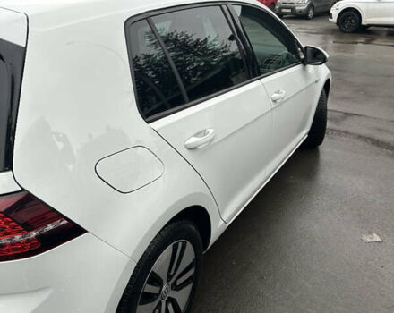 Білий Фольксваген e-Golf, об'ємом двигуна 0 л та пробігом 66 тис. км за 7500 $, фото 15 на Automoto.ua