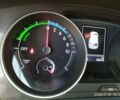 Белый Фольксваген e-Golf, объемом двигателя 0 л и пробегом 60 тыс. км за 15000 $, фото 1 на Automoto.ua
