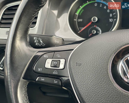 Белый Фольксваген e-Golf, объемом двигателя 0 л и пробегом 132 тыс. км за 9500 $, фото 87 на Automoto.ua