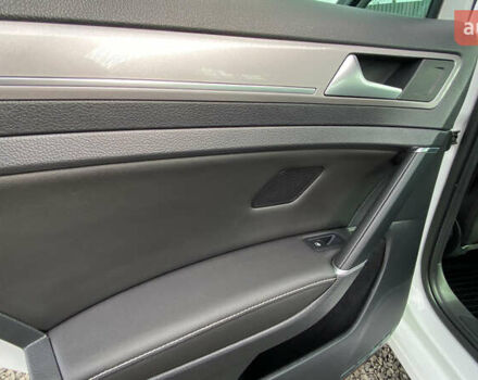 Белый Фольксваген e-Golf, объемом двигателя 0 л и пробегом 132 тыс. км за 9500 $, фото 91 на Automoto.ua