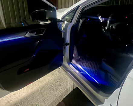 Белый Фольксваген e-Golf, объемом двигателя 0 л и пробегом 94 тыс. км за 10499 $, фото 13 на Automoto.ua