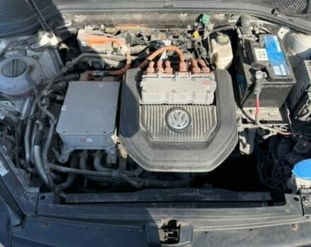 Белый Фольксваген e-Golf, объемом двигателя 0 л и пробегом 120 тыс. км за 9000 $, фото 20 на Automoto.ua