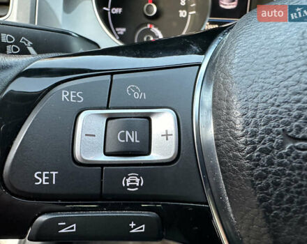 Белый Фольксваген e-Golf, объемом двигателя 0 л и пробегом 92 тыс. км за 7999 $, фото 19 на Automoto.ua