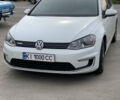 Белый Фольксваген e-Golf, объемом двигателя 0 л и пробегом 130 тыс. км за 10400 $, фото 71 на Automoto.ua