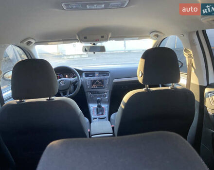 Белый Фольксваген e-Golf, объемом двигателя 0 л и пробегом 113 тыс. км за 9000 $, фото 9 на Automoto.ua