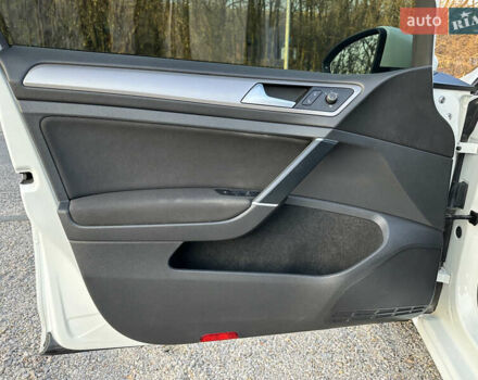 Белый Фольксваген e-Golf, объемом двигателя 0 л и пробегом 92 тыс. км за 7999 $, фото 9 на Automoto.ua