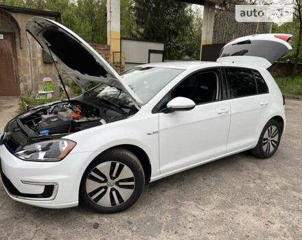 Белый Фольксваген e-Golf, объемом двигателя 0 л и пробегом 100 тыс. км за 10850 $, фото 17 на Automoto.ua