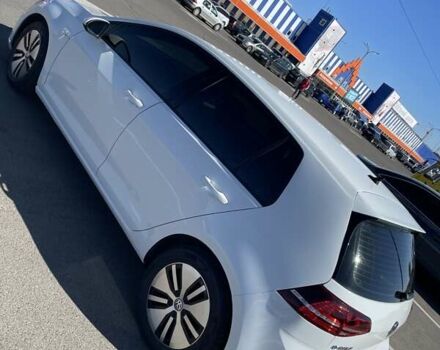 Белый Фольксваген e-Golf, объемом двигателя 0 л и пробегом 119 тыс. км за 8600 $, фото 9 на Automoto.ua