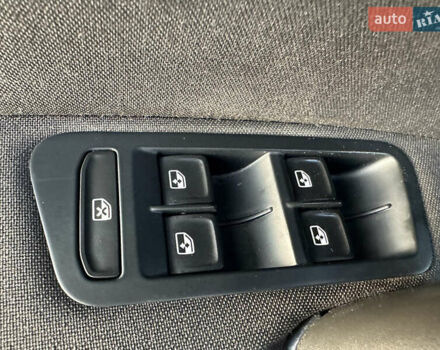 Белый Фольксваген e-Golf, объемом двигателя 0 л и пробегом 92 тыс. км за 7999 $, фото 18 на Automoto.ua